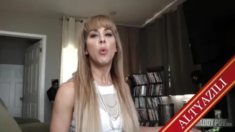 Mutfaktaki Beceriksizliğini Telafi Eden Zenci Erkeğe Teslim Oldu
